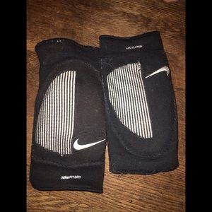 Nike knee pads